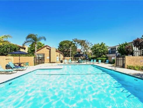 16879 Bluewater 25 Lane, Huntington Beach, CA