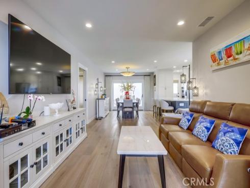 627 7th Street, Huntington Beach, CA