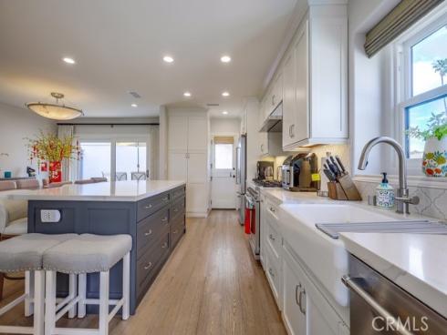 627 7th Street, Huntington Beach, CA