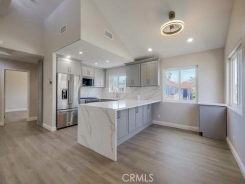 627 7th Street, Huntington Beach, CA