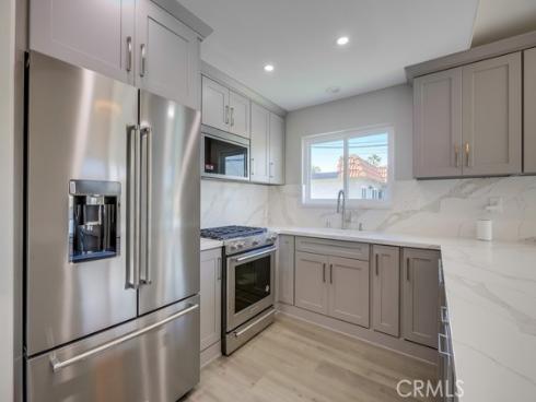 627 7th Street, Huntington Beach, CA