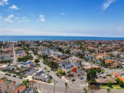 627 7th Street, Huntington Beach, CA