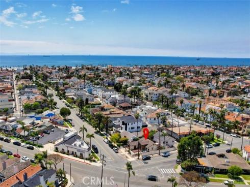 627  7th   Street, Huntington Beach, CA