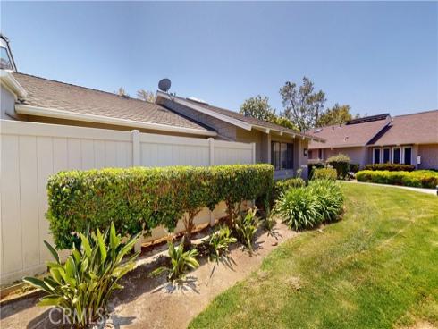 8866 Tulare 303B Drive, Huntington Beach, CA
