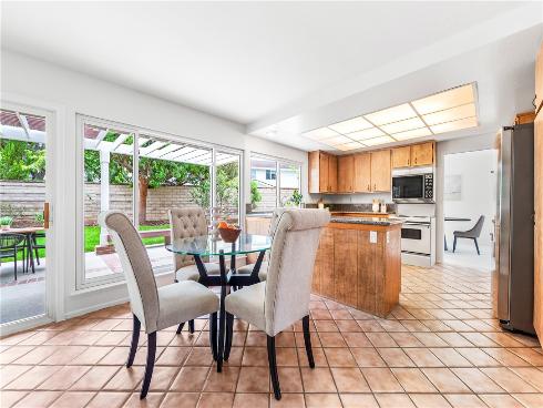 19332 Evening Hill Drive, Huntington Beach, CA