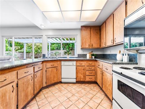 19332 Evening Hill Drive, Huntington Beach, CA