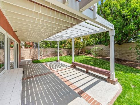 19332 Evening Hill Drive, Huntington Beach, CA