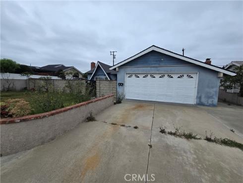 8171  Holland   Drive, Huntington Beach, CA