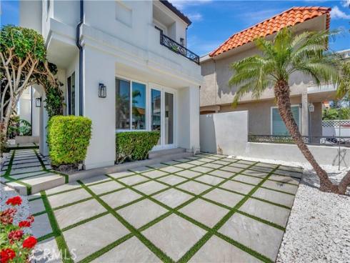 311  22nd   Street, Huntington Beach, CA
