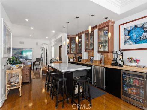 2118 Pacific Coast , Huntington Beach, CA