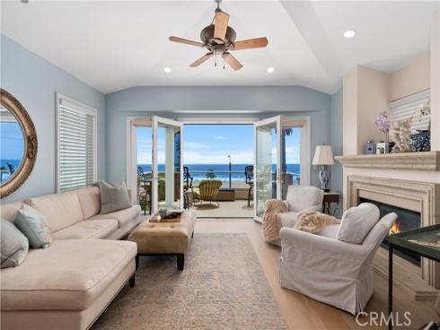 2118 Pacific Coast , Huntington Beach, CA