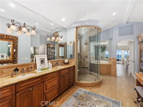 2118 Pacific Coast , Huntington Beach, CA