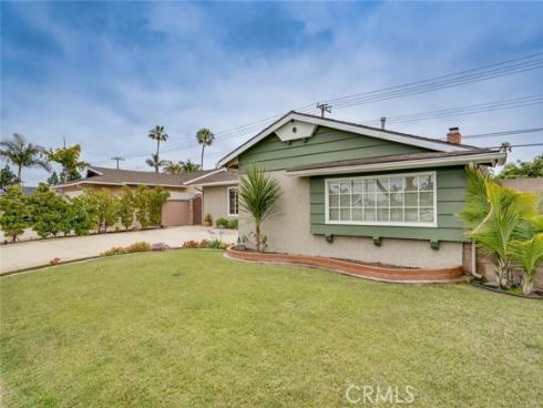 5202 Caliente Drive, Huntington Beach, CA