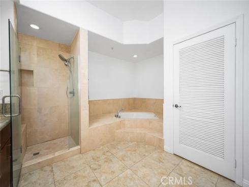 5142 Warner 305 , Huntington Beach, CA