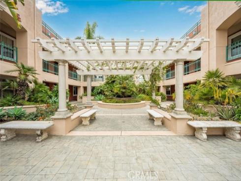 5142 Warner 305 , Huntington Beach, CA