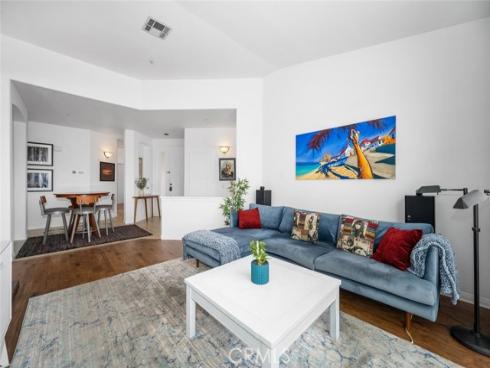 5142 Warner 305 , Huntington Beach, CA