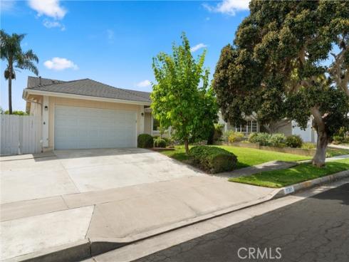 17361 Chapparal Lane, Huntington Beach, CA