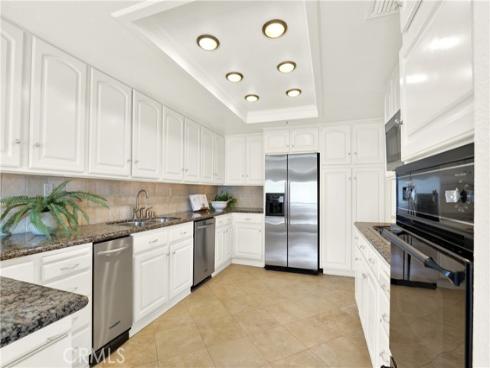 2872 Coast CI205 Circle, Huntington Beach, CA