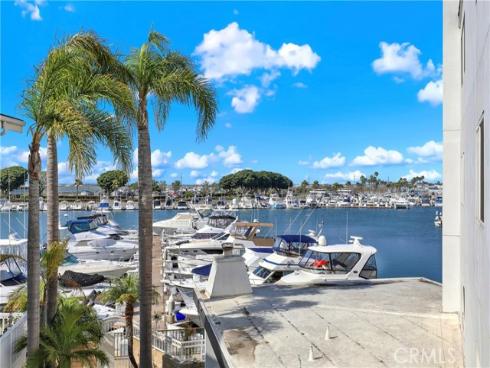 2872 Coast CI205 Circle, Huntington Beach, CA