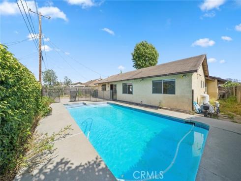 5931 Frontier Circle, Huntington Beach, CA