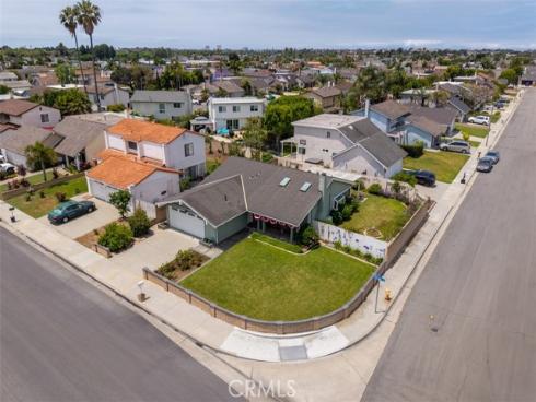 20121 Swansea Lane, Huntington Beach, CA