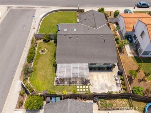 20121 Swansea Lane, Huntington Beach, CA