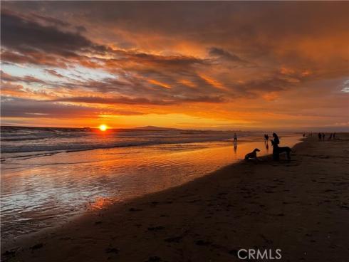 20121 Swansea Lane, Huntington Beach, CA