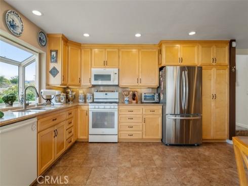 20121 Swansea Lane, Huntington Beach, CA