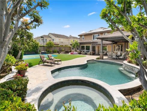 18912 Rockinghorse Lane, Huntington Beach, CA