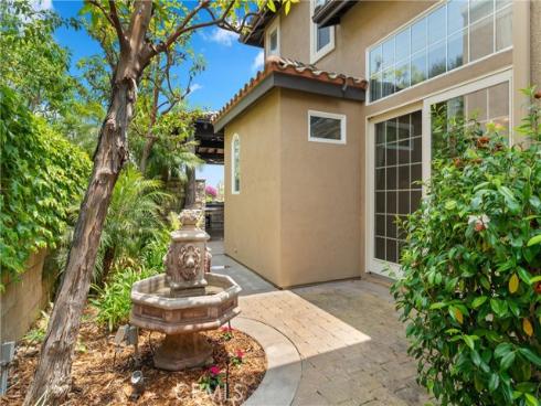 18912 Rockinghorse Lane, Huntington Beach, CA