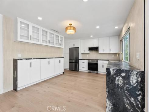 21692 Seaside Lane, Huntington Beach, CA