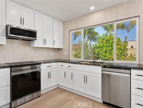 21692 Seaside Lane, Huntington Beach, CA