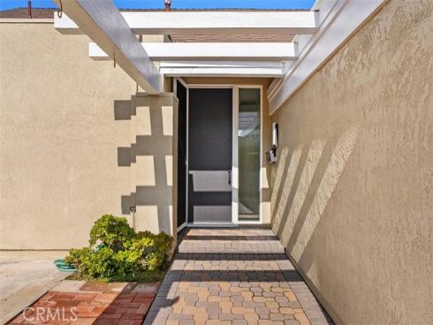 21692 Seaside Lane, Huntington Beach, CA