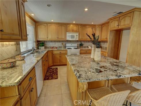 7825 Seaglen Drive, Huntington Beach, CA