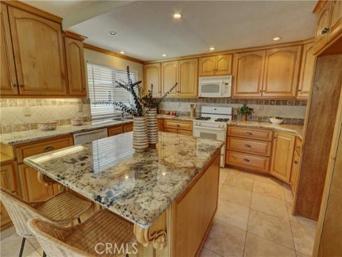 7825 Seaglen Drive, Huntington Beach, CA