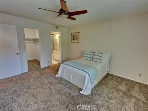 7825 Seaglen Drive, Huntington Beach, CA