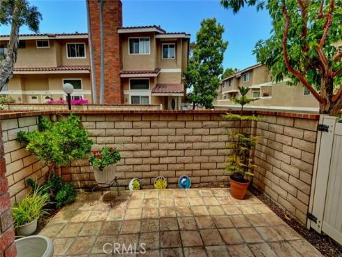 7825 Seaglen Drive, Huntington Beach, CA