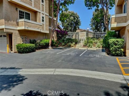 7825 Seaglen Drive, Huntington Beach, CA