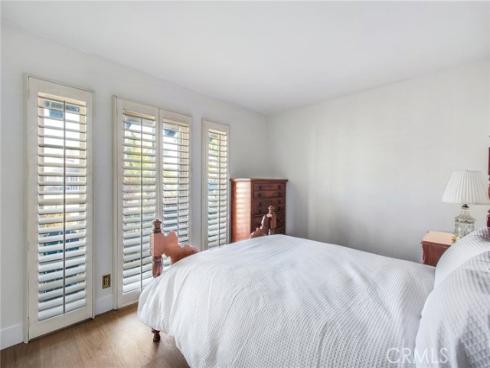 21041 Strathmoor Lane, Huntington Beach, CA