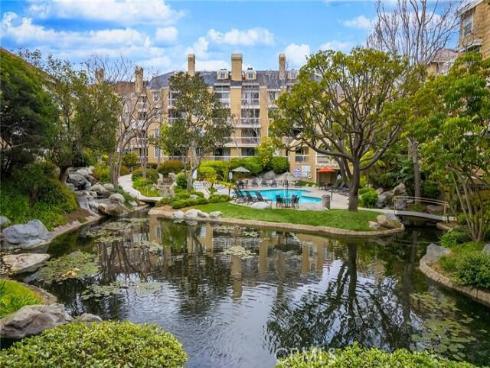 20371 Bluffside B404 Circle, Huntington Beach, CA