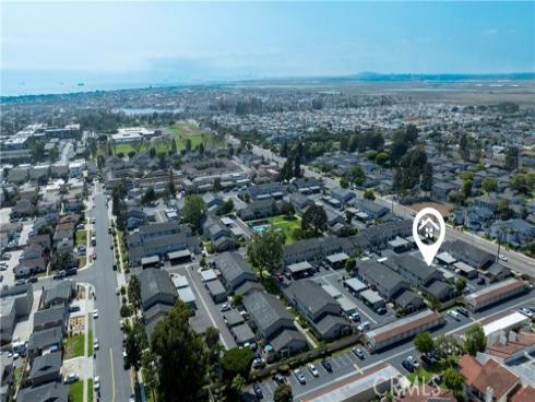 4734 Cielo 137 Drive, Huntington Beach, CA