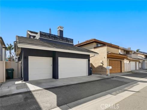 1916 Pine Street, Huntington Beach, CA