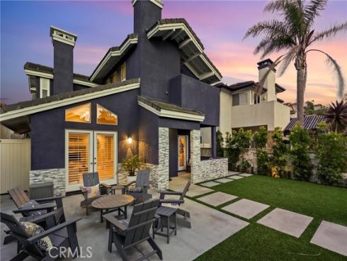 1916 Pine Street, Huntington Beach, CA