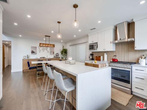 20281 Bancroft Circle, Huntington Beach, CA