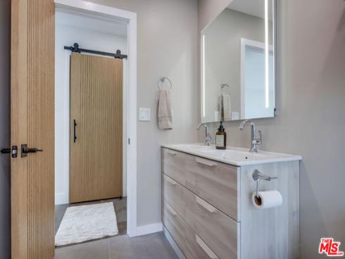 20281 Bancroft Circle, Huntington Beach, CA