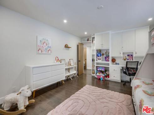 20281 Bancroft Circle, Huntington Beach, CA