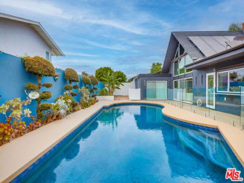 20281 Bancroft Circle, Huntington Beach, CA