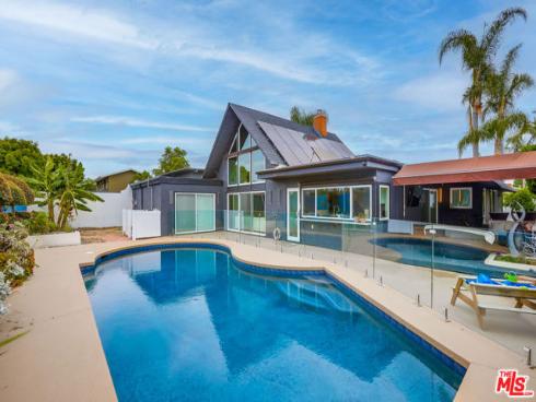 20281 Bancroft Circle, Huntington Beach, CA