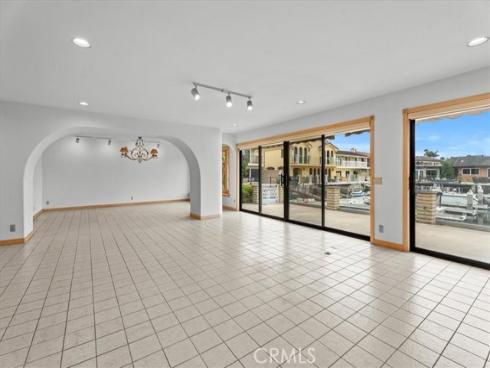 4062 Figaro Circle, Huntington Beach, CA