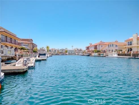 16781 Edgewater Lane, Huntington Beach, CA